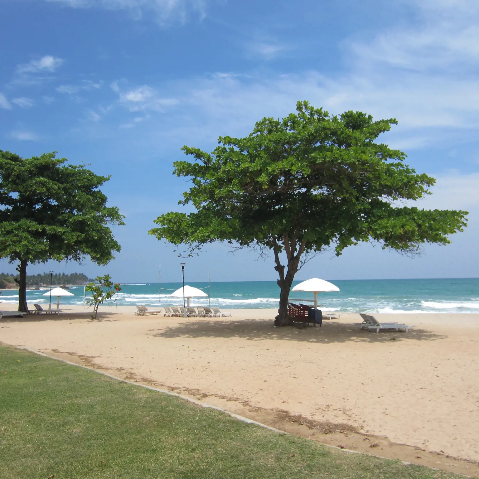 Finde Ruhe in Trincomalee, der Strandperle des Ostens.
